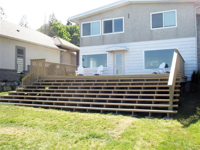 Cowichan Valley Home Builder Staircases